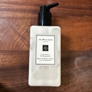 Jo Malone Body and Hand Lotion/ Lime Basil& Mandarin